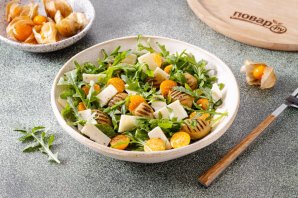 Салат с физалисом и руколой Салат с физалисом и руколой