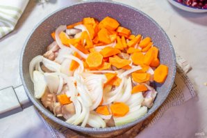 Курица с красной фасолью и перцем Курица с красной фасолью и перцем
