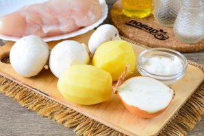 Куриные грудки с картошкой и грибами
