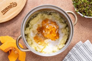 Пюре из тыквы и картофеля на кокосовых сливках Пюре из тыквы и картофеля на кокосовых сливках