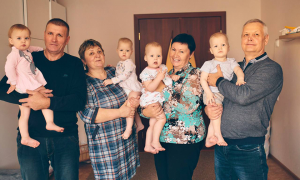 
        &laquo;Больше не отпущу на УЗИ, а то еще пятого найдут!&raquo; Как Марина стала мамой четверняшек
    