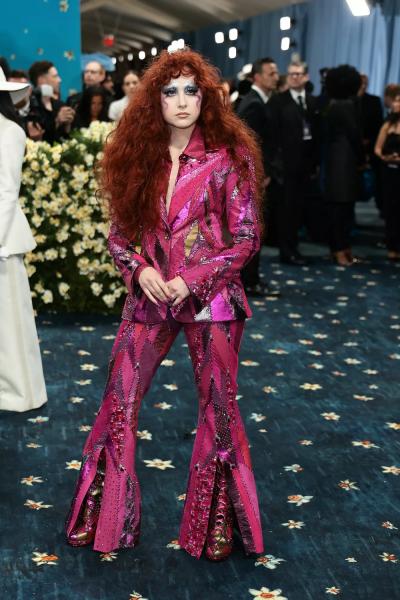 Худшие наряды Met Gala 2025: Энн Хэтэуэй, Doja Cat и другие
Худшие наряды Met Gala 2025: Энн Хэтэуэй, Doja Cat и другие