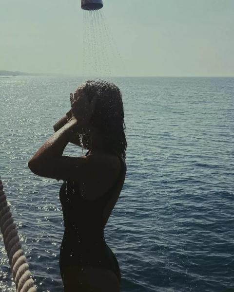 
                23-летняя дочь Екатерины Климовой показала фигуру в купальнике            