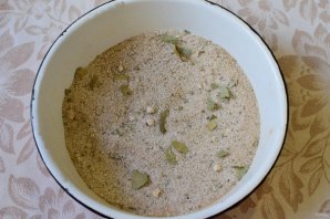 Копченое мясо в коптильне