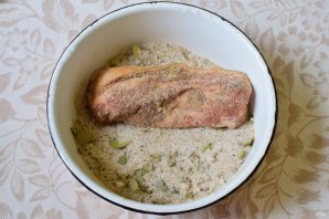 Копченое мясо в коптильне