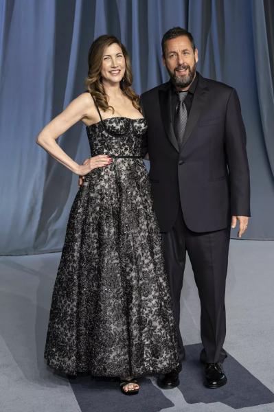 
                Дженна Ортега, Майки Мэдисон, Деми Мур и целая россыпь звезд на Academy Museum Gala 2025            