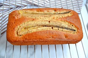 Кекс с финиками и бананом