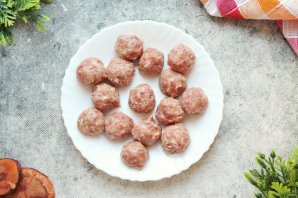 Мясные фрикадельки Мясные фрикадельки