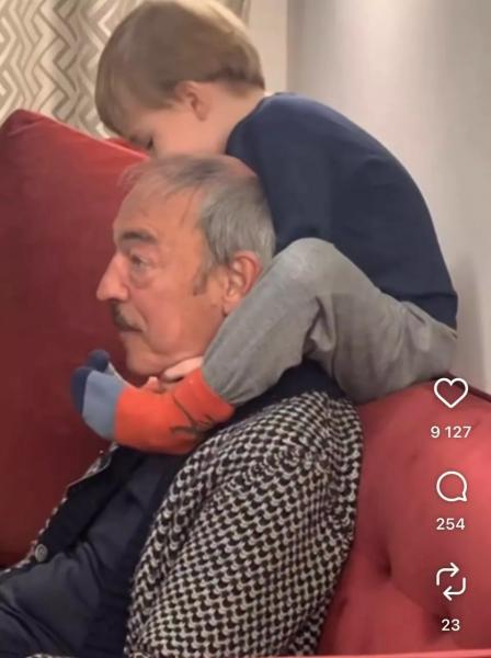 Елизавета Боярская впервые за долгое время показала отца с внуком
Елизавета Боярская впервые за долгое время показала отца с внуком