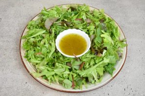 Теплый салат с тунцом Теплый салат с тунцом