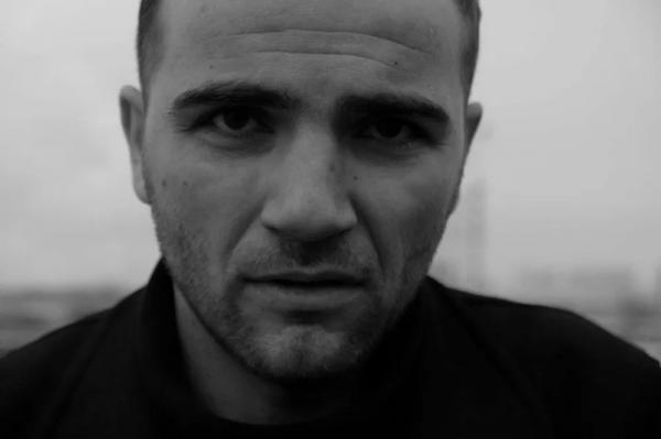 Максим Стоянов: "Серьезные драматические сцены — это терапия души"
Максим Стоянов: "Серьезные драматические сцены — это терапия души"