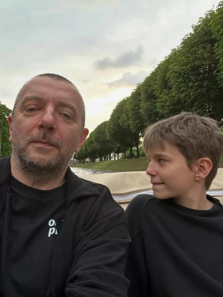 
                &ldquo;Моя любимая&rdquo;: Алексей Агранович опубликовал трогательное послание к жене Виктории Толстогановой            