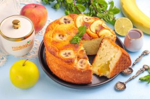 Безумно вкусный и простой пирог с фруктами Безумно вкусный и простой пирог с фруктами