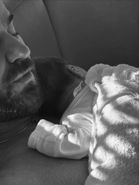 
                "Ходим на цыпочках": Джастин Теру рассказал о первых днях отцовства            