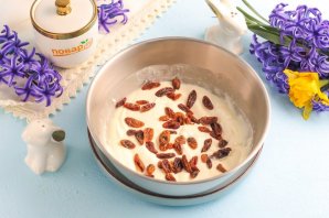 Пасха с изюмом