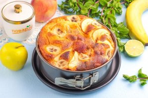 Безумно вкусный и простой пирог с фруктами Безумно вкусный и простой пирог с фруктами