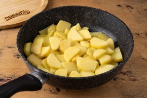 Жареная картошка с луком