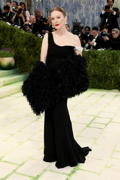 
                Бейонсе, Рианна, Хейли Бибер, Ким Кардашьян: звездные гости Met Gala 2026            