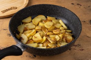 Жареная картошка с луком