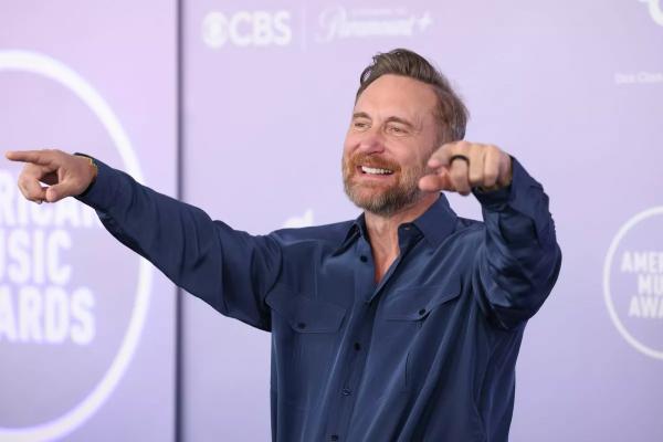 
                Дэвид Гетта, Хилари Дафф, Джон Ледженд и Биби Рекса на премии American Music Awards 2026            