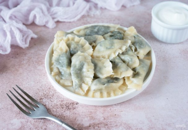 Пельмени с крапивой