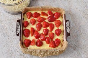 Пирог с клубникой и творогом Пирог с клубникой и творогом