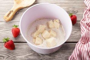 Клубничный пирог простой рецепт Клубничный пирог простой рецепт