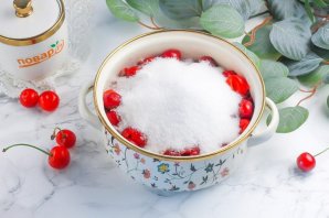 Вишня в сиропе