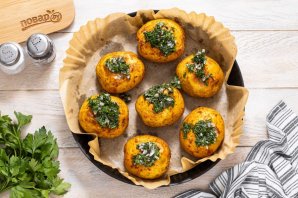 Запеченный молодой картофель