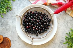 Пюре из черной смородины