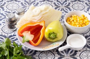 Салат из капусты, перца и кукурузы Салат из капусты, перца и кукурузы