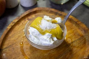Салат из куриной грудки и сельдерея Салат из куриной грудки и сельдерея