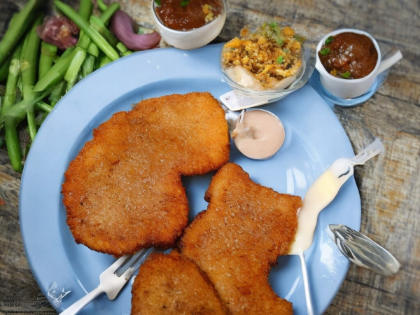 Свиные отбивные &mdash; традиционное мясное блюдо